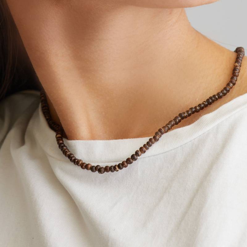 送料無料 日本製 ボヘミアンな印象のウッドビーズネックレス