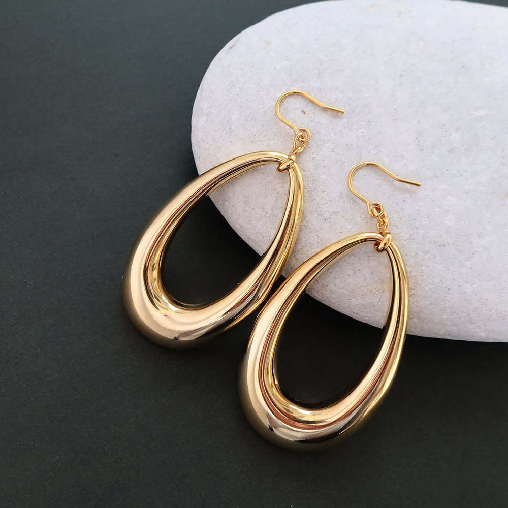 日本製 大ぶり メタルドロップのピアス イヤリング | ピアス,スイング