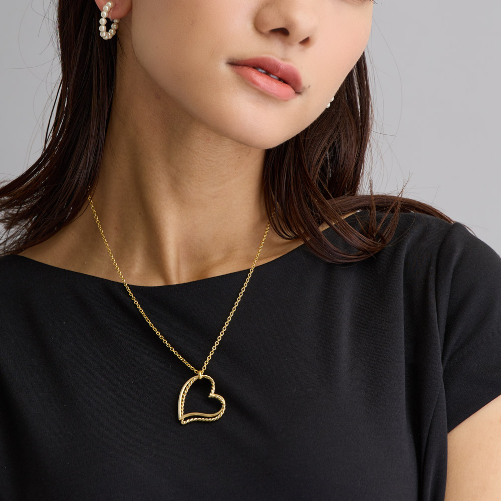 優しい雰囲気に オープンハート ロングペンダント 送料無料