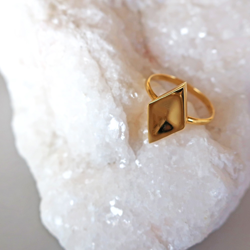 不規則な形状の金属リング 純金 シグネットリング 八角型 | 高品質 金・プラチナ