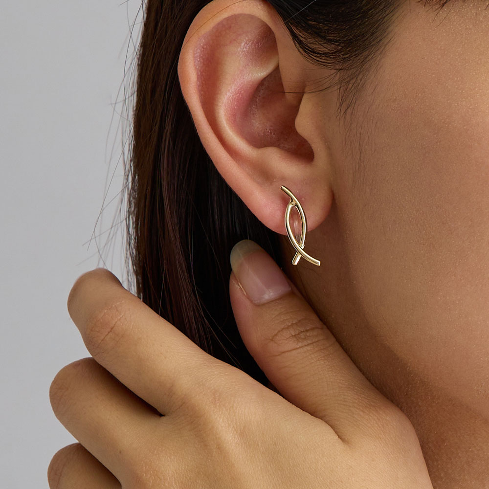 日本製 インフィニティ イヤリング 樹脂ノンホールピアス | イヤリング