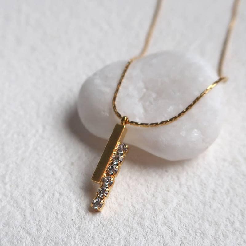 日本製 金属アレルギー対応 縦ライン シンプル ペンダント k18gp