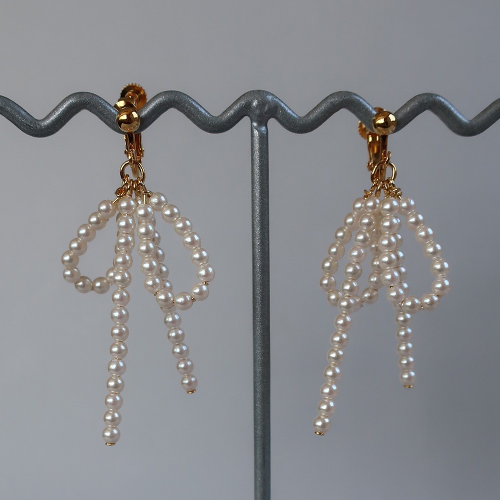 日本製 樹脂カバー付 トレンド ミニパール ロングリボンピアス