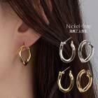日本製 キャッチレスピアス ツイスト チタンフープピアス  金属アレルギー対応 |ピアス