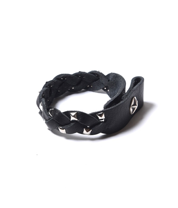 STUDS LEATHER BRACELET