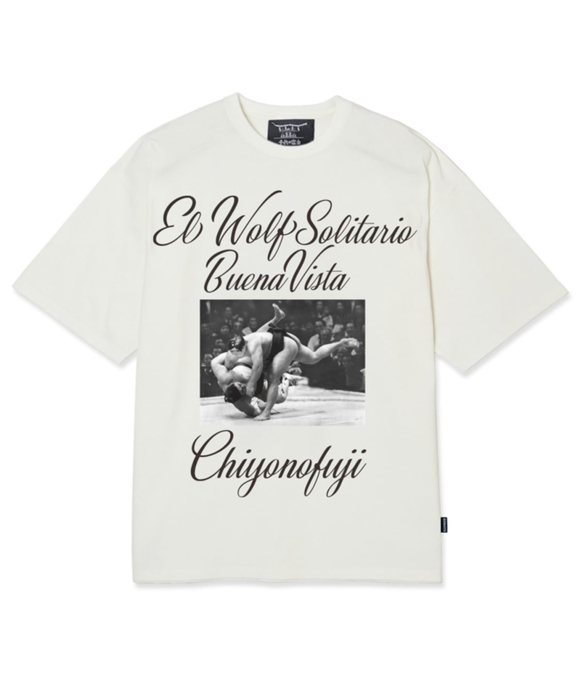千代の富士×BUENA VISTA / El wolf solitario tee tres【WHITE】