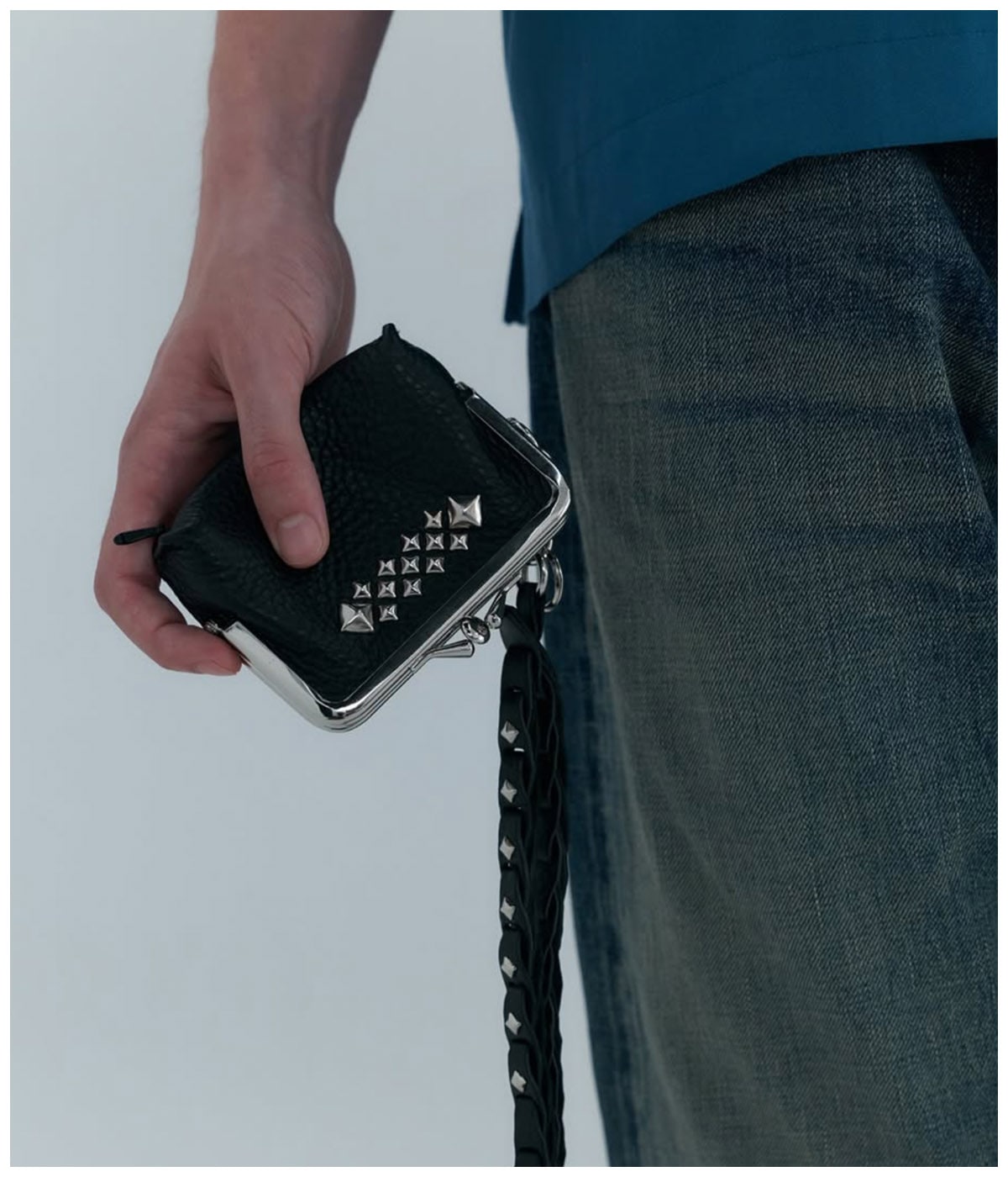 STUDS LEATHER INTERNAL FLEX FRAME TYPE 2WAY MULTI WALLET【BLACK
