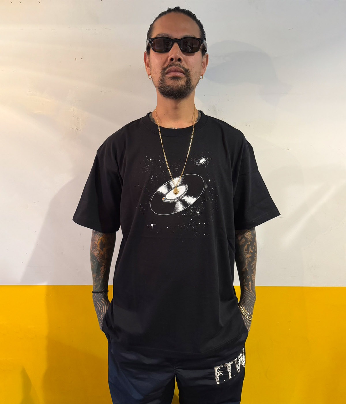SPACE VINYL RECORD T SHIRT【BLACK】｜exodus brand™｜MELTING POT