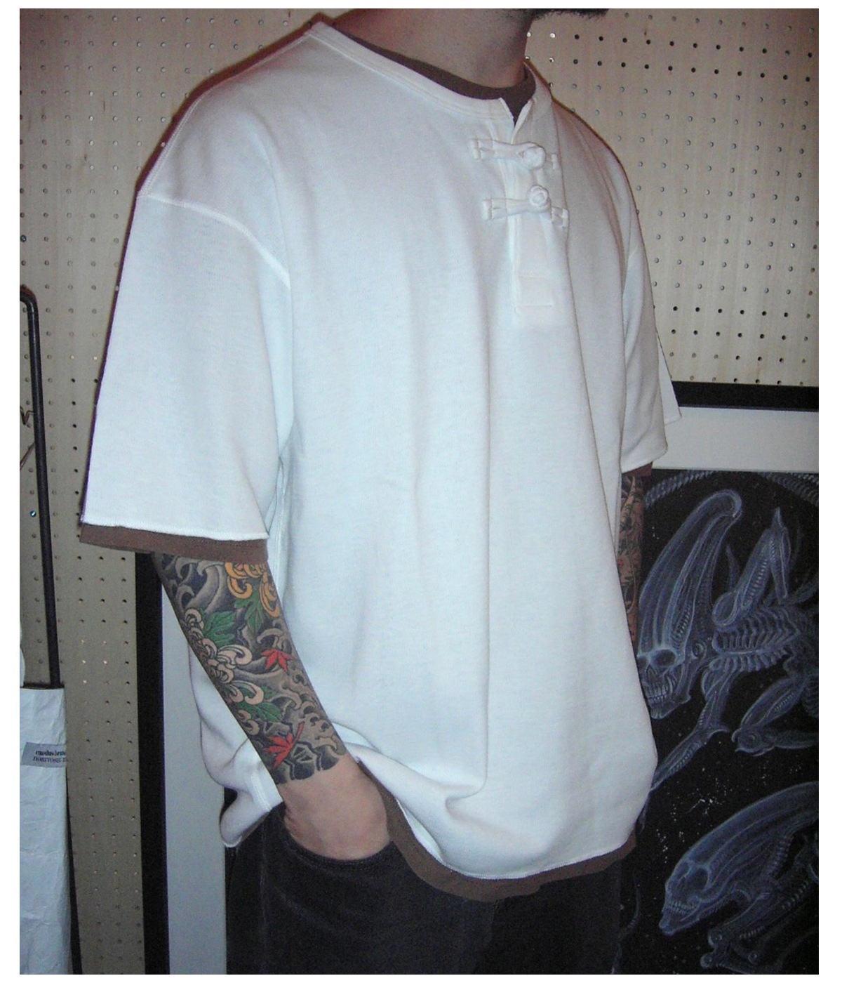 HONEYCOMB ORIENTAL S/S HENRY NECK【WHITE】