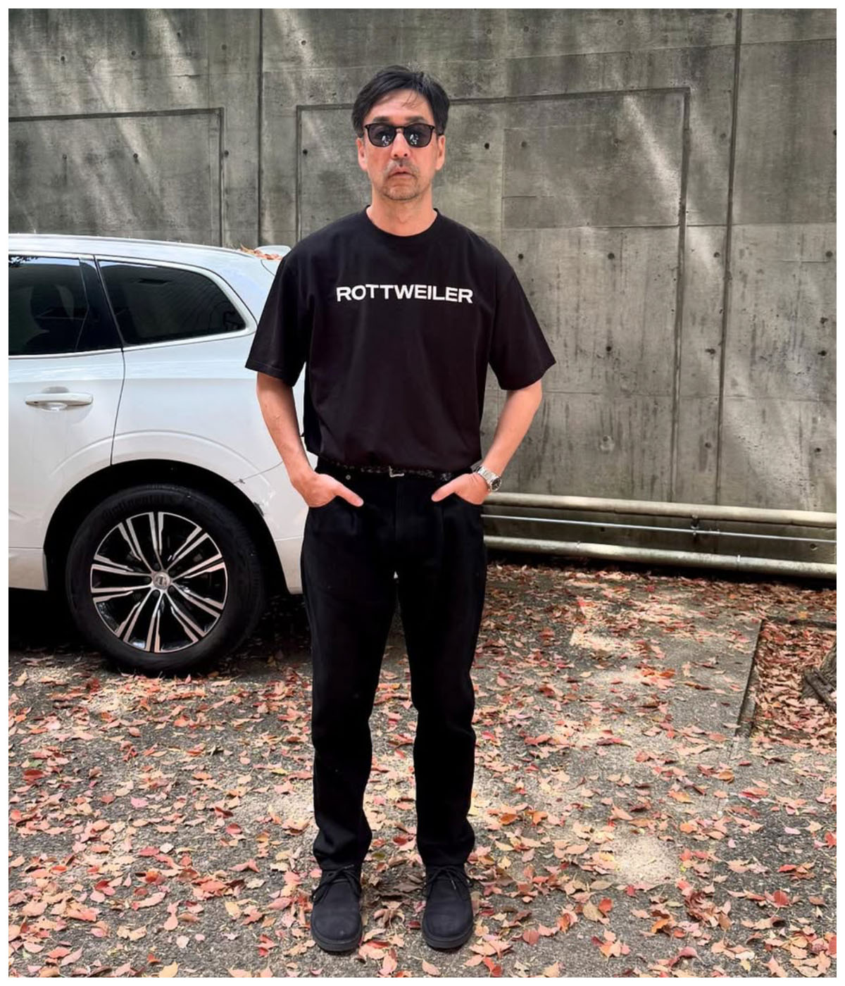 R9 LOGO TEE【BLACK】