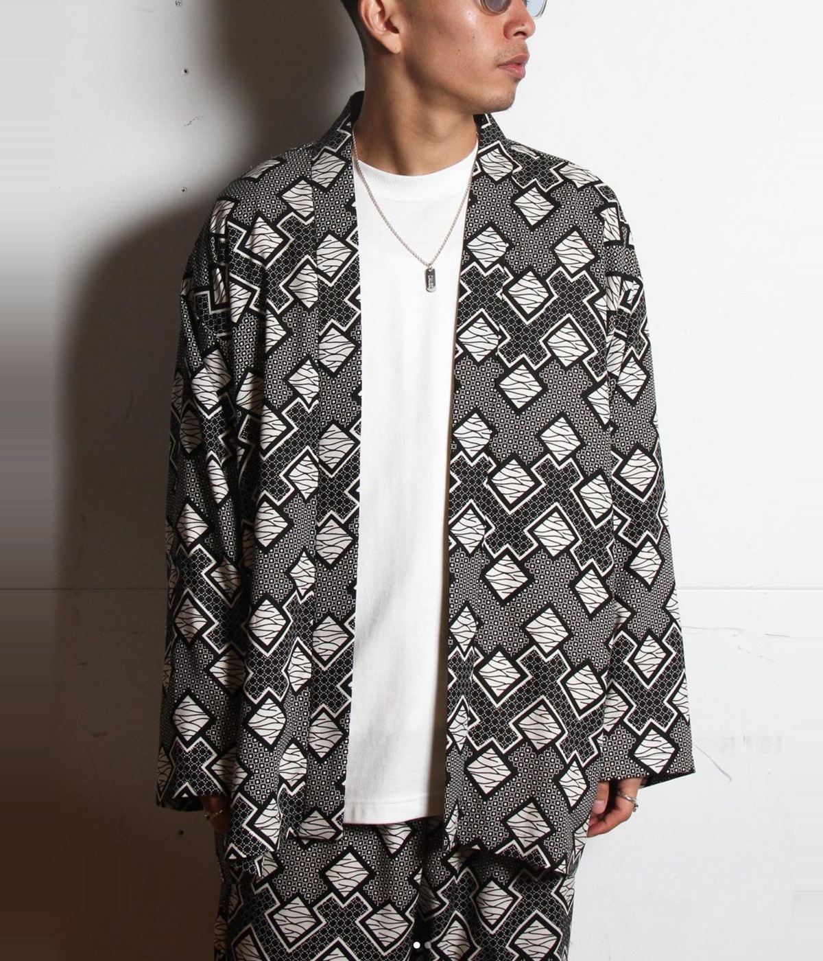 GEOMETRIC PATTERN AMUNZEN CLOTH SHIRT CARDIGAN【WHITE/BLACK 】