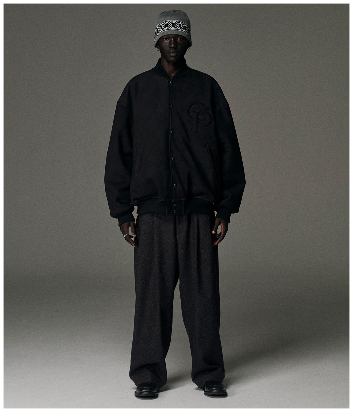 Silk Nep Herringbone 2 Tuck Wide Trousers【BLACK MELANGE】｜COOTIE