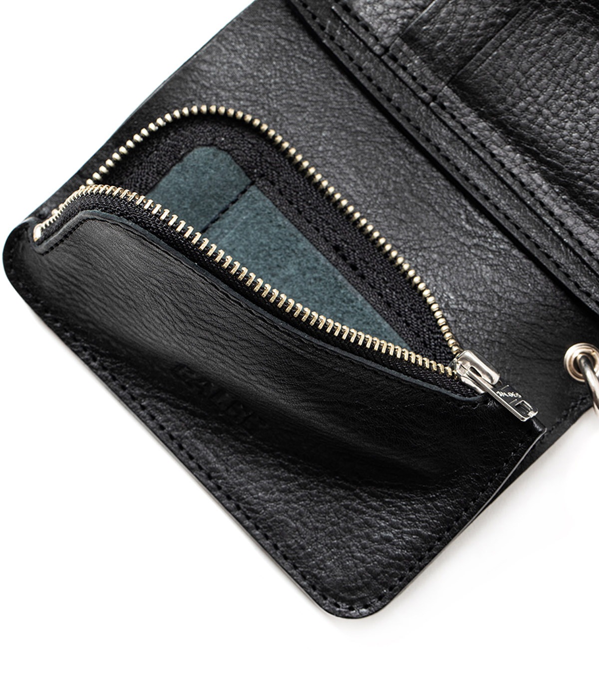 STUDS LEATHER FLAP HALF WALLET【BLACK】