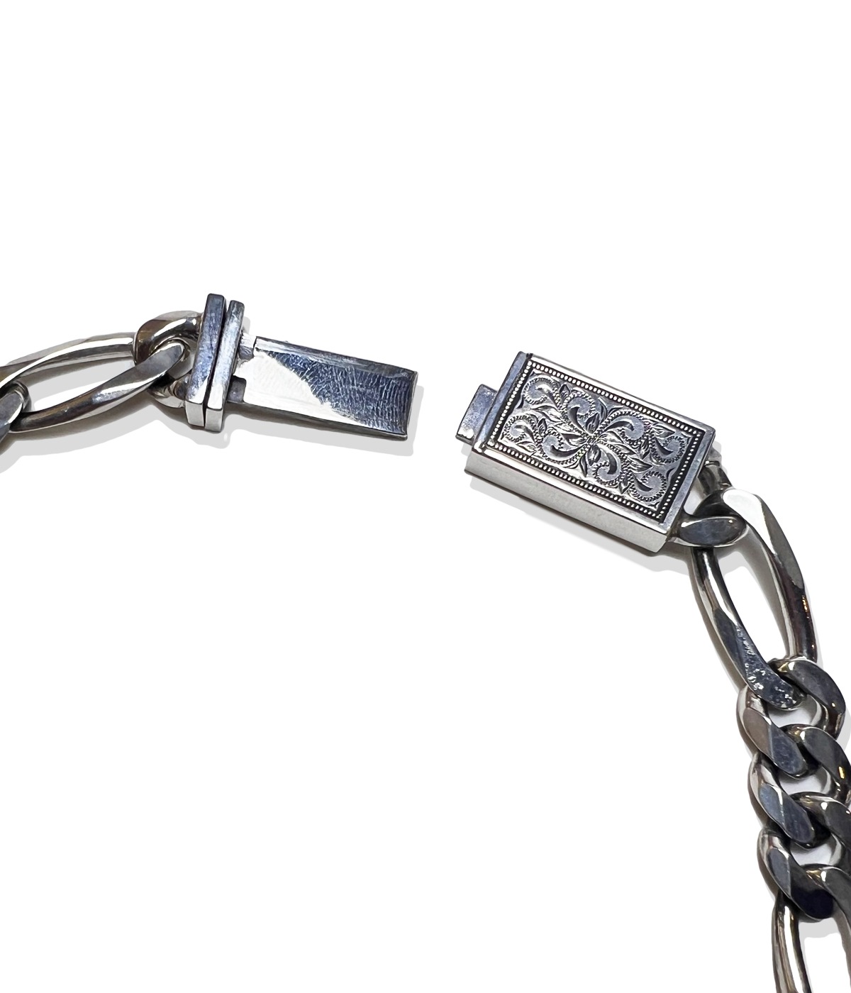 ANTIDOTE 「Engraved Box Crasp Bracelet」 Engraved Box Crasp Bracelet | Antidote(アンチドート)