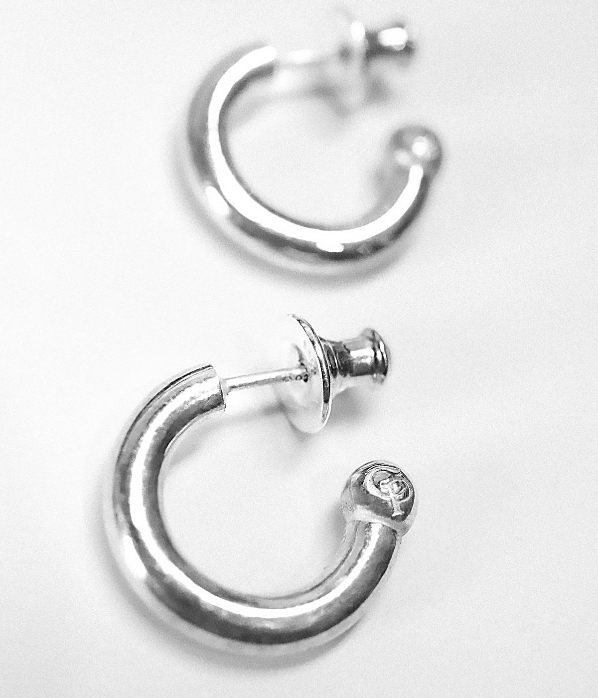 One Stroke Earring【SILVER】｜COOTIE PRODUCTIONS®︎｜MELTING POT