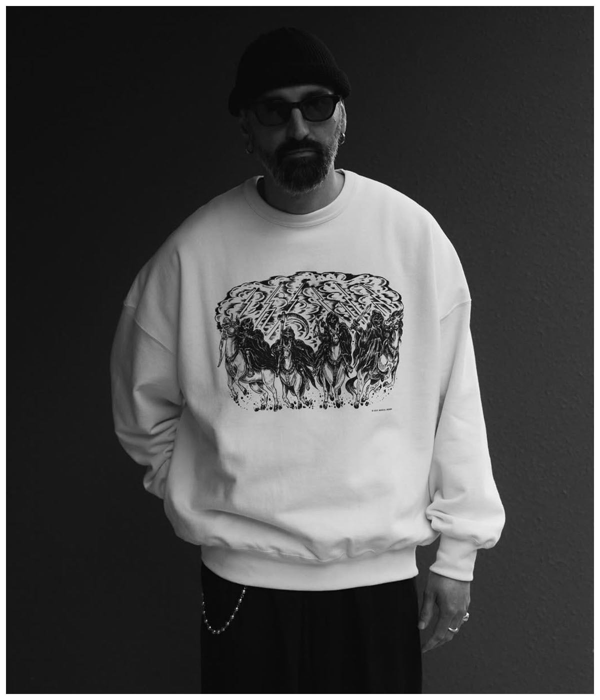 Print Sweat Crew (Magical Design®︎ )【OFF IVORY】｜COOTIE