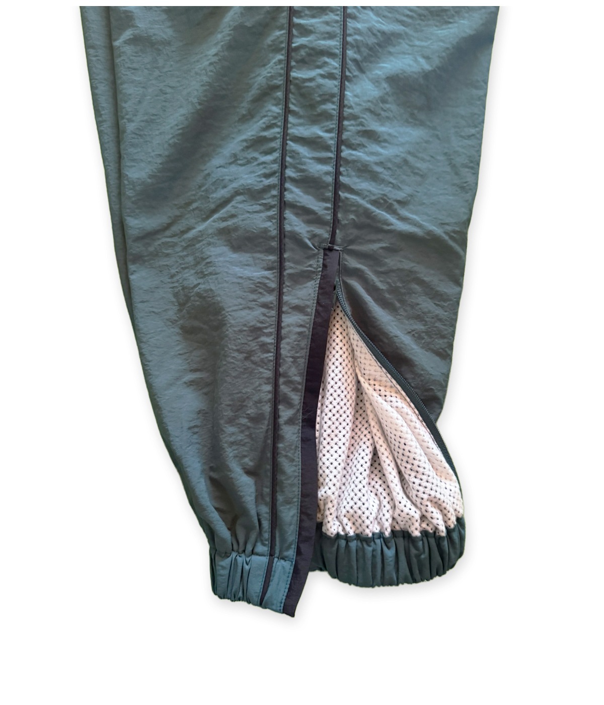 NYLON TRACK PANTS (TYPE-3)【GREEN】｜WACKO MARIA｜MELTING