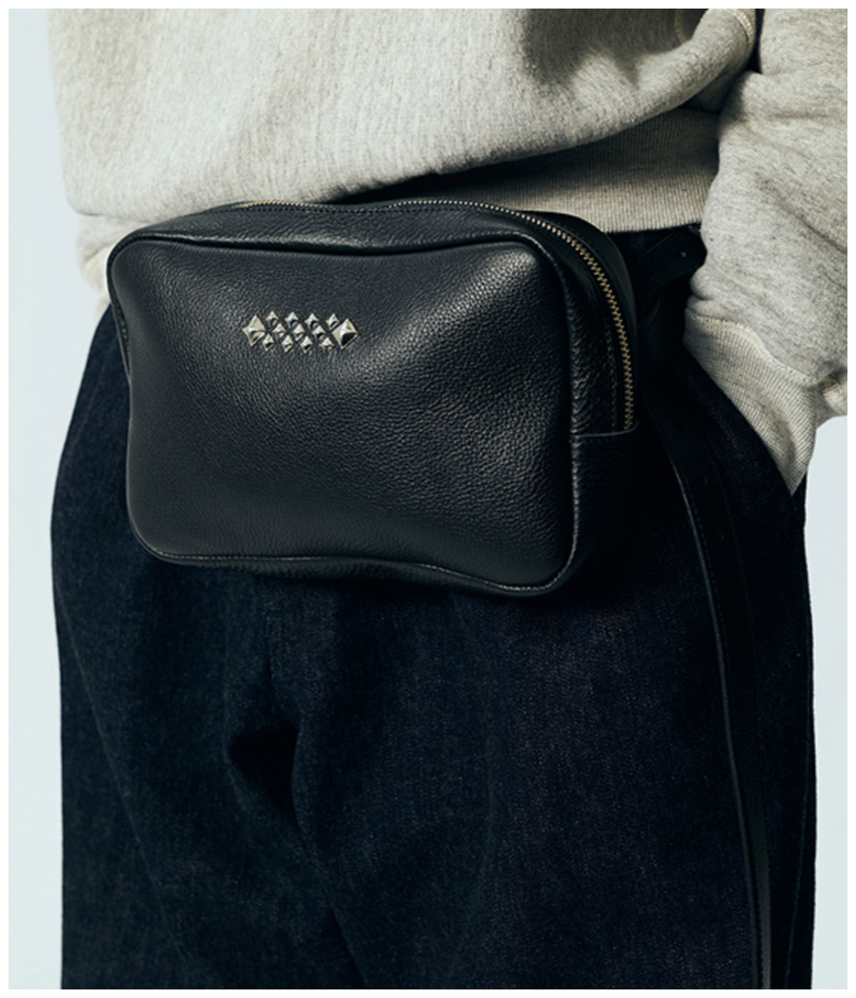STUDS LEATHER BODY BAG【BLACK】