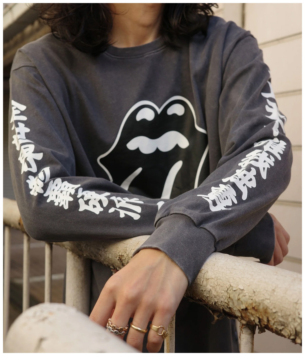 Rolling stones rip&tongue pigment L/S tee【BLACK】