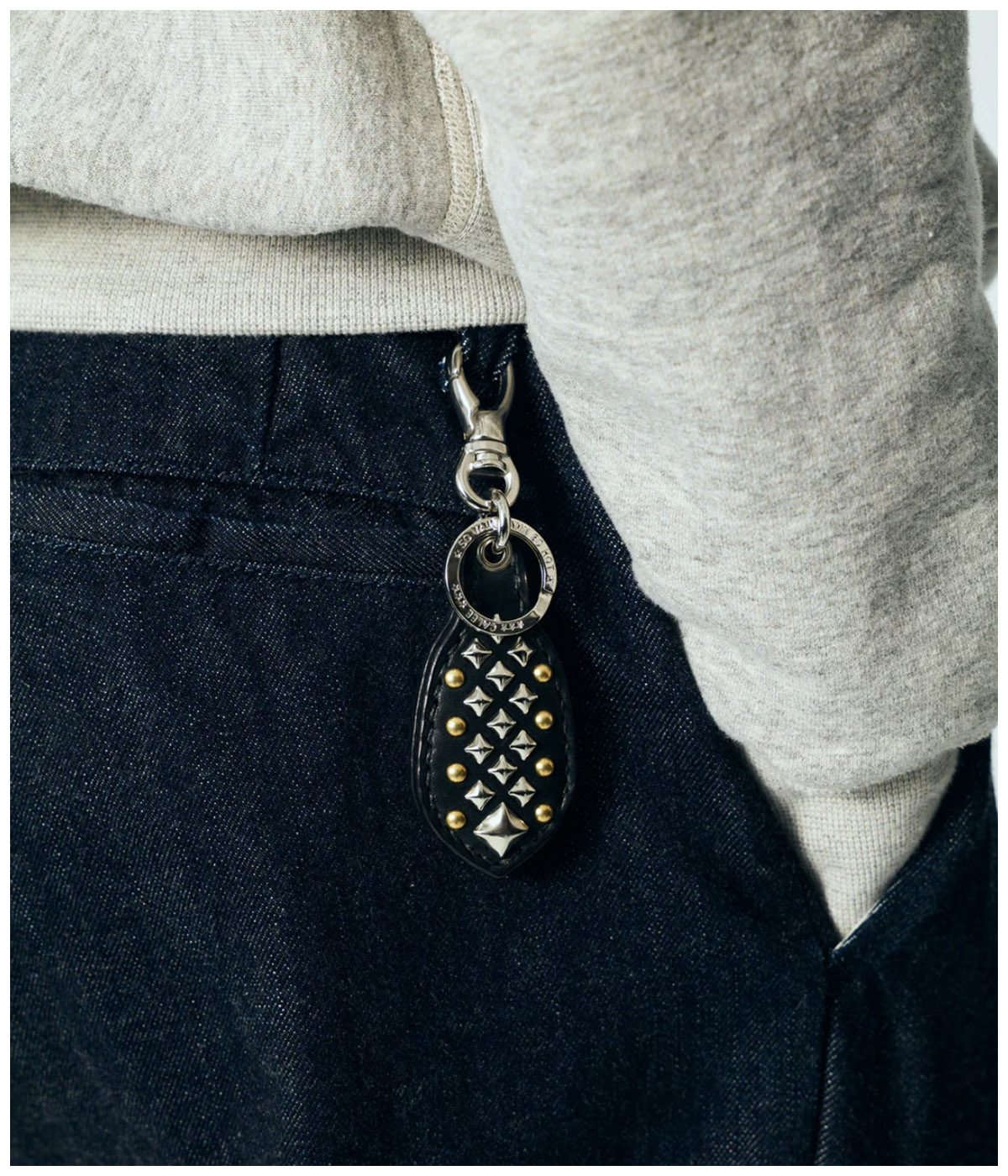 小物 CALEE Round&Pyramid studsleatherkey CALEE/Round&Pyramid studs leather key