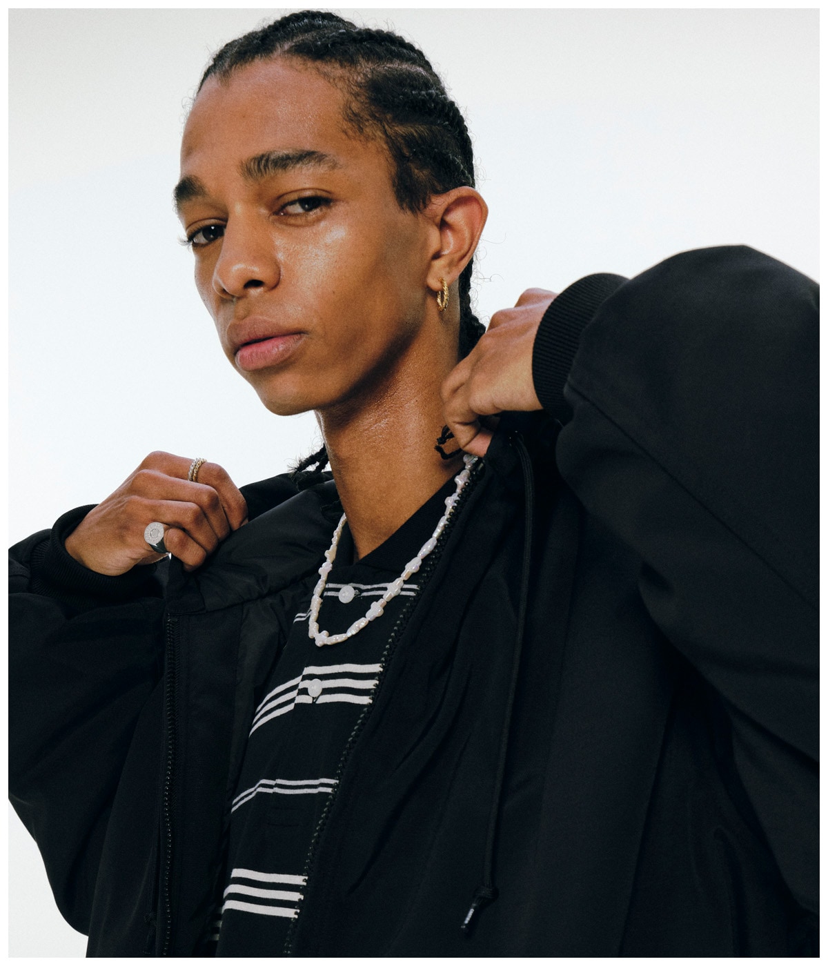 Distortion Cross Pearl Necklace (Type-1)【WHITE】｜COOTIE