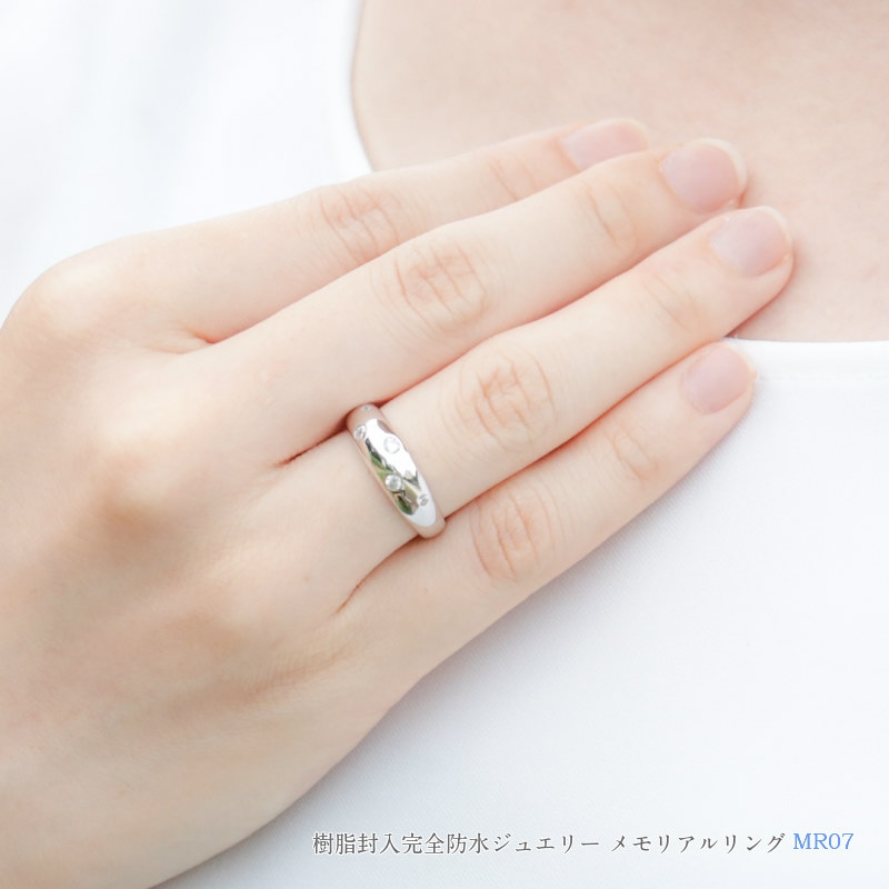 遺骨リング・メモリアルリング,遺骨リング：ホワイトゴールド製