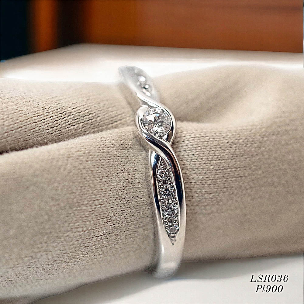 遺骨リング・メモリアルリング,遺骨リング：プラチナ製メモリアル