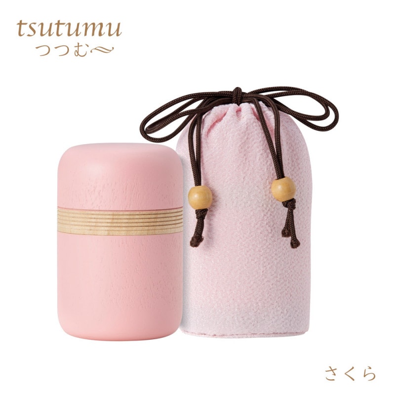 「つつむ」日本製の温かみある木製ミニ骨壷　専用巾着付でいつでも、どこにいても　【カラー：さくら】