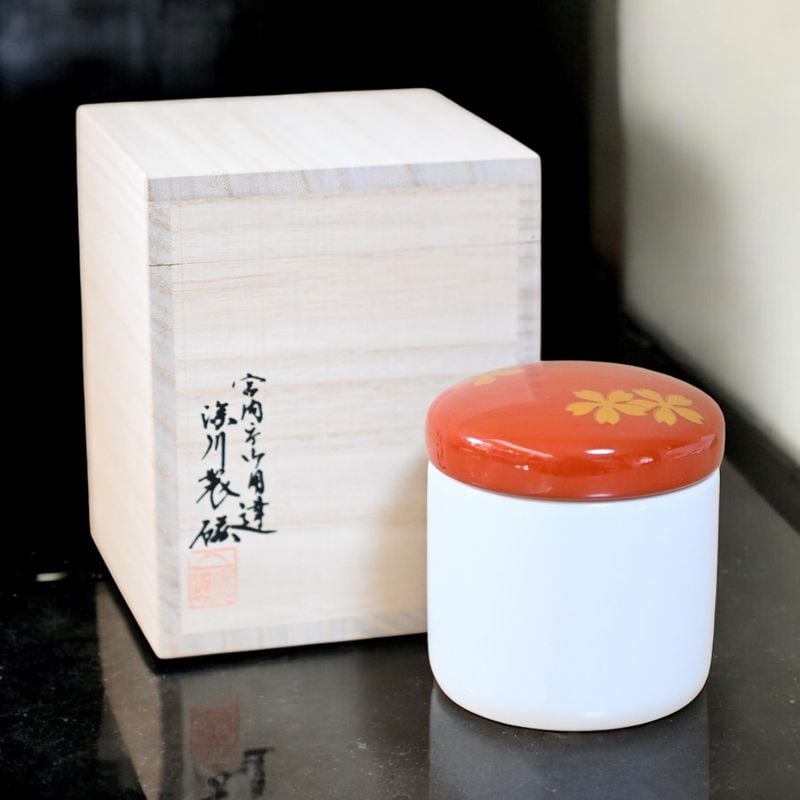 骨壷 全商品一覧,深川製磁製骨壷 | メモリアアレカ本店