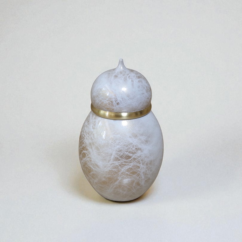 【手元供養】 金属製ミニ骨壷SHIN　モクレン ～安心に高岡仏具 made in japan～