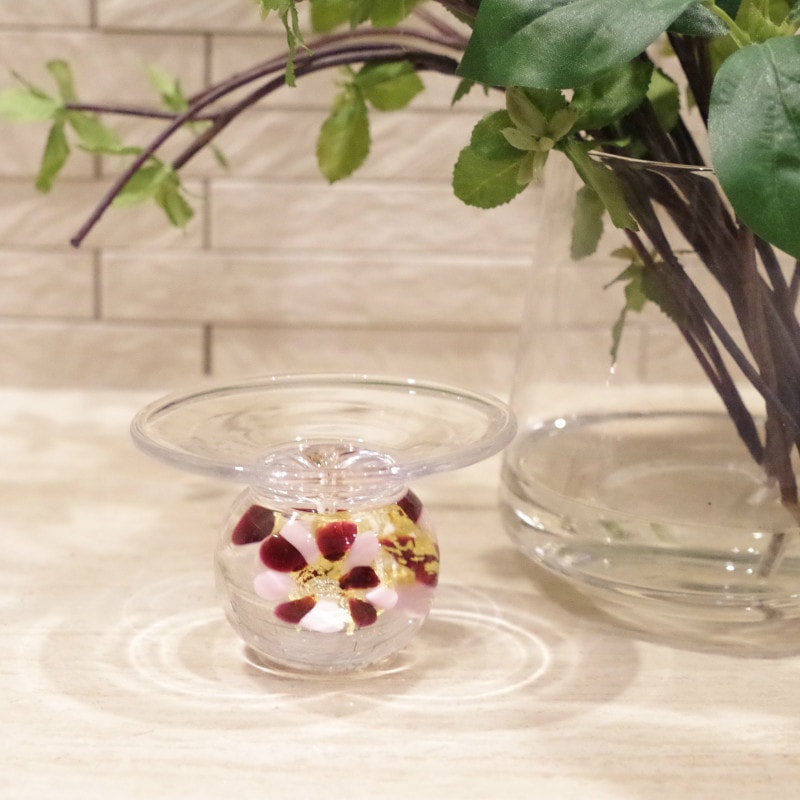 すべての商品職人が吹きガラスでつくるガラスのお香たて 水中花