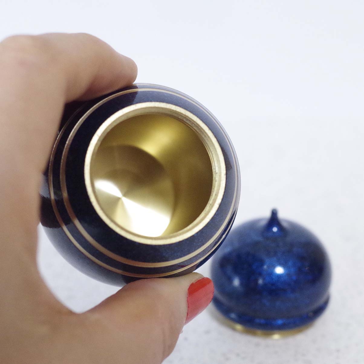 【手元供養】 金属製ミニ骨壷SHIN　ブルー  ～安心に高岡仏具 made in japan～
