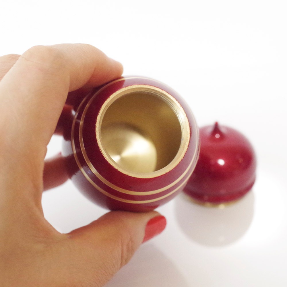 【手元供養】 金属製ミニ骨壷SHIN　レッド ～安心に高岡仏具 made in japan～