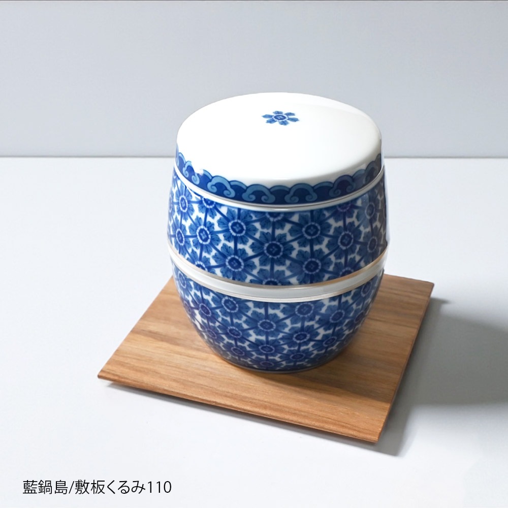 有田焼の骨壷有田焼 手元供養用 分骨骨壷 明治伊万里 [藍鍋島] ～あい