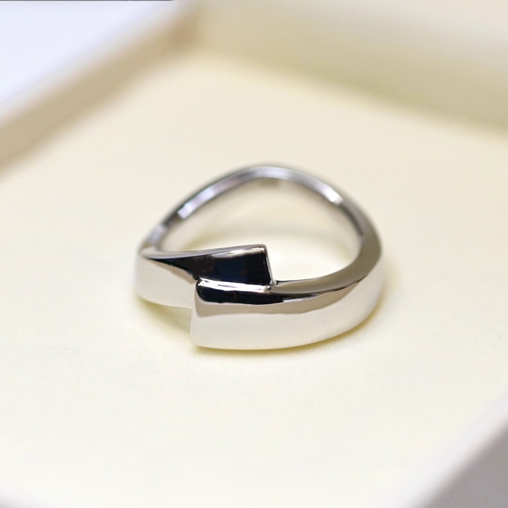 [�����른�奨�꡼] SILVER�� ���ꥢ���󥰡��̡��٥� ��3������Ÿ����