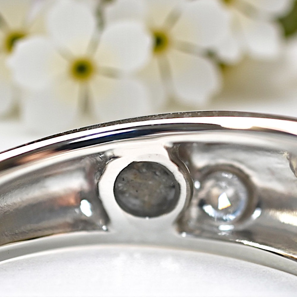 遺骨リング・メモリアルリング,遺骨リング：ホワイトゴールド製