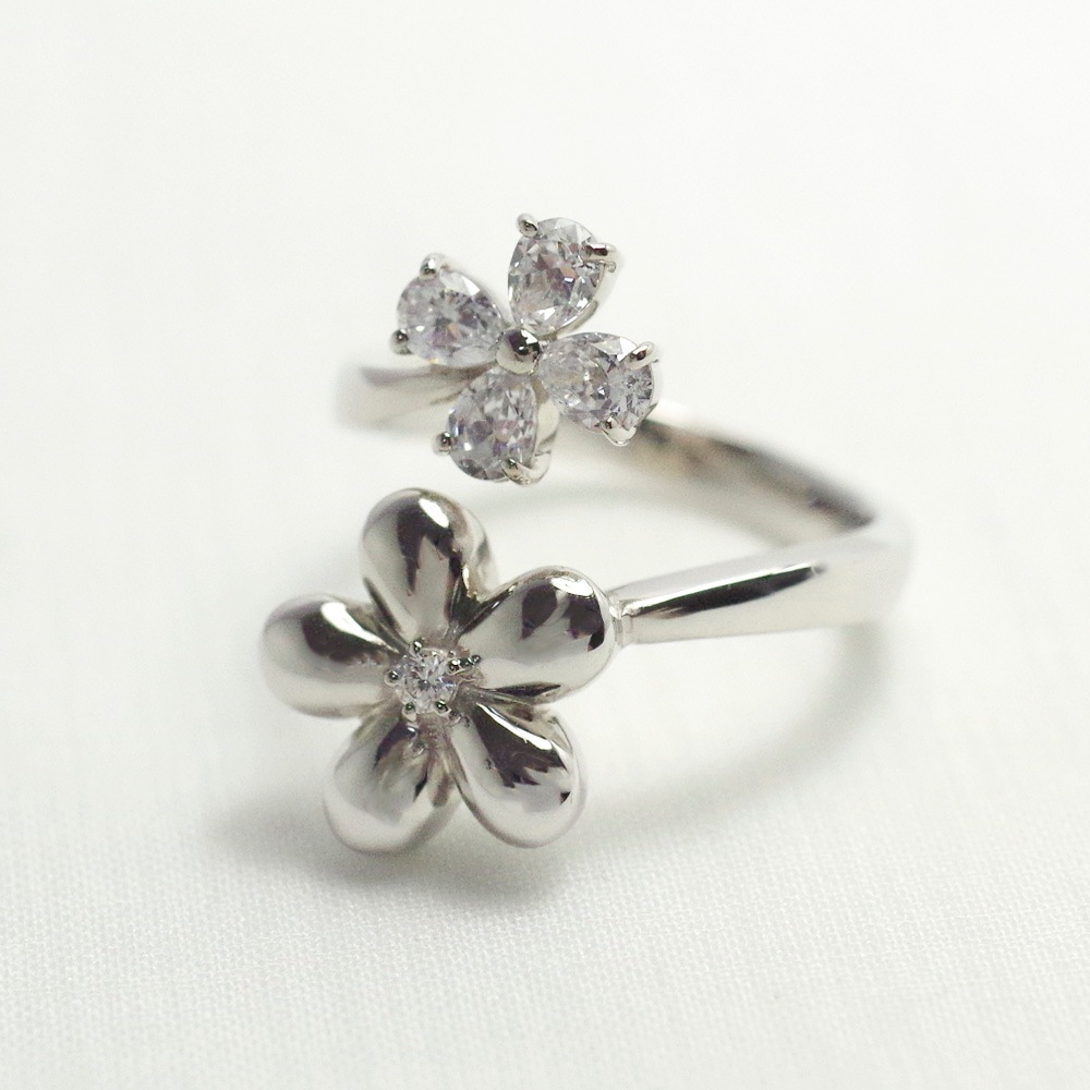 [�����른�奨�꡼] SILVER�� ���ꥢ���󥰡���󥰥ե� ��3������Ÿ����