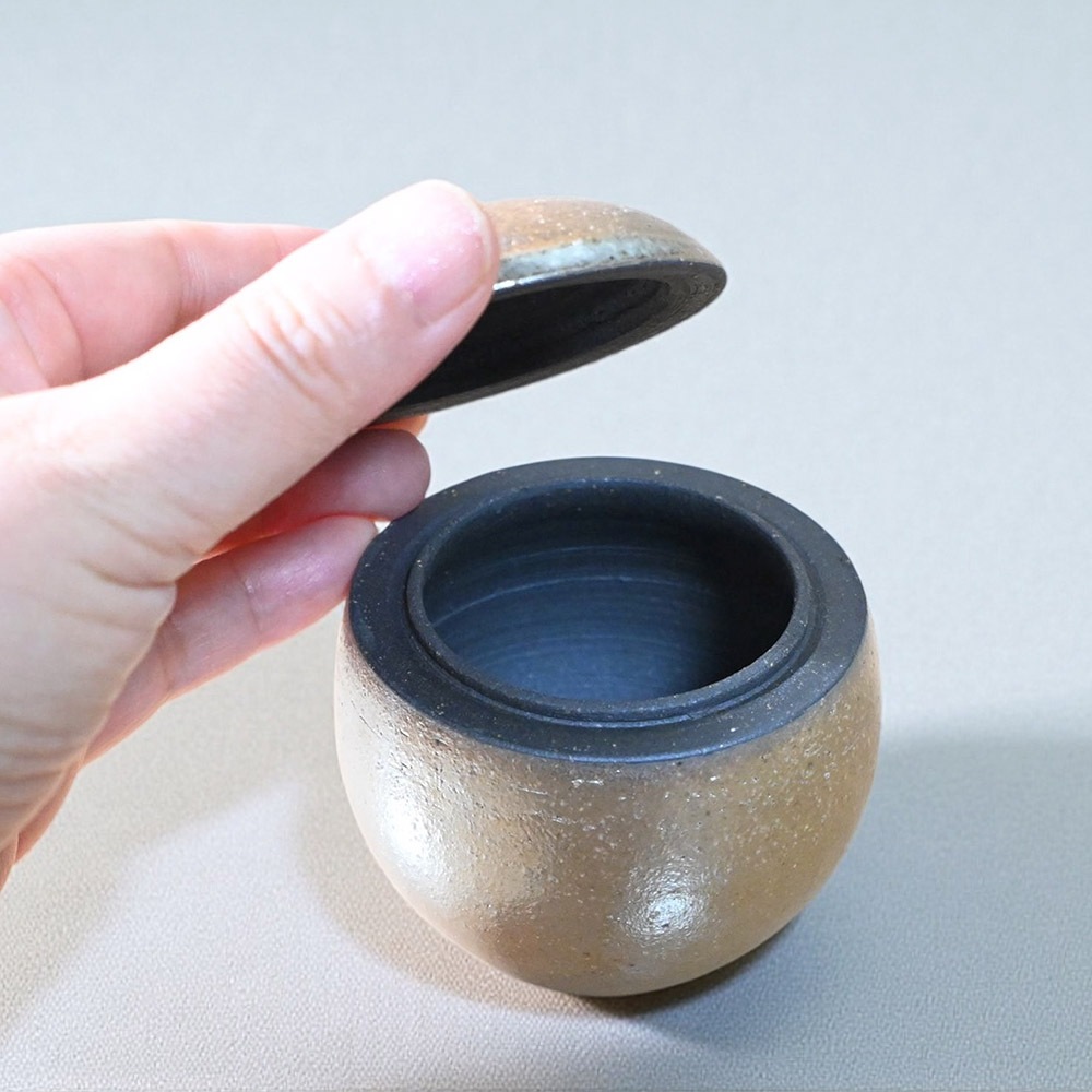 信楽焼の手元供養用骨壷　ふるさと・夕照　球型タイプ Sサイズ 納骨袋付