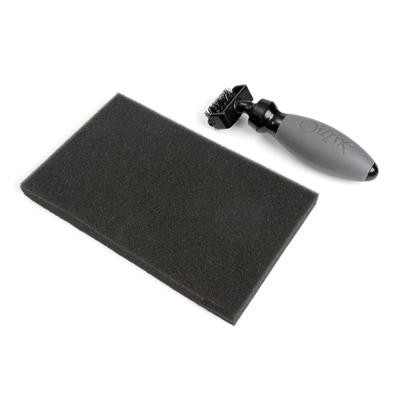 Sizzix-660513 Sizzix Accessory Die Brush & Foam Pad for Wafer Thin Dies