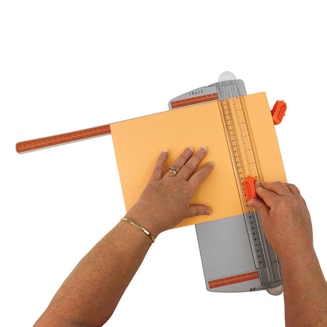 TO-159e ADVANTAGE V BLADE TRIMMER