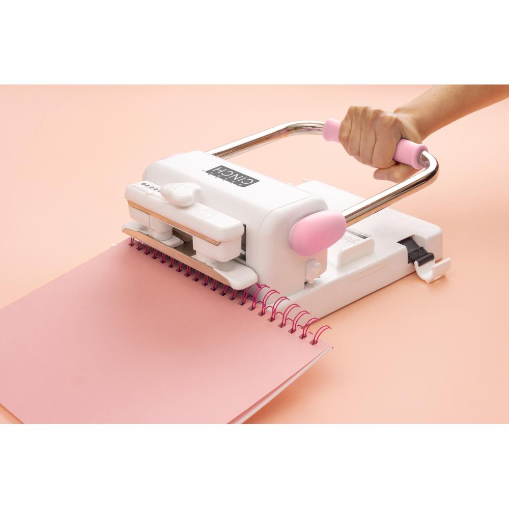 26%OFF̲ʡWe R Makers ܵ ۡѥ Cinch Book Binding Tool Square Holes