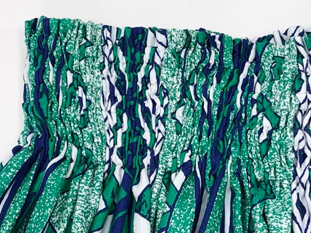 #2102-1　新品　丈約74cm　わけあり　フラ　パウスカート　エメラルド 2102-1 新品 丈約74cm わけあり フラ パウスカート エメラルド