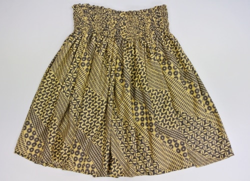 オリジナルパウスカー3.6ｍ70cm丈　　Kapa wiwo'ole カパ ヴィヴォ オレ 　[カスタード／チャコール］