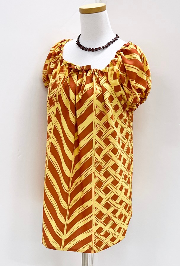 胸元のリボンがかわいい