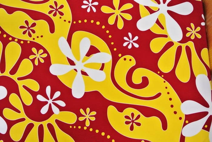 UA HERE VAU IA TAHITI　1メートル[レッド/イエロー]