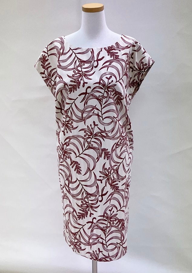 メネフネオリジナルワンピース 　OP-19 コア オ カラニ　［ベージュ/レッドダート］