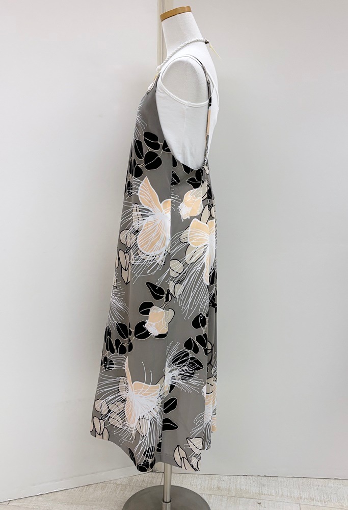 ポケット付きです。