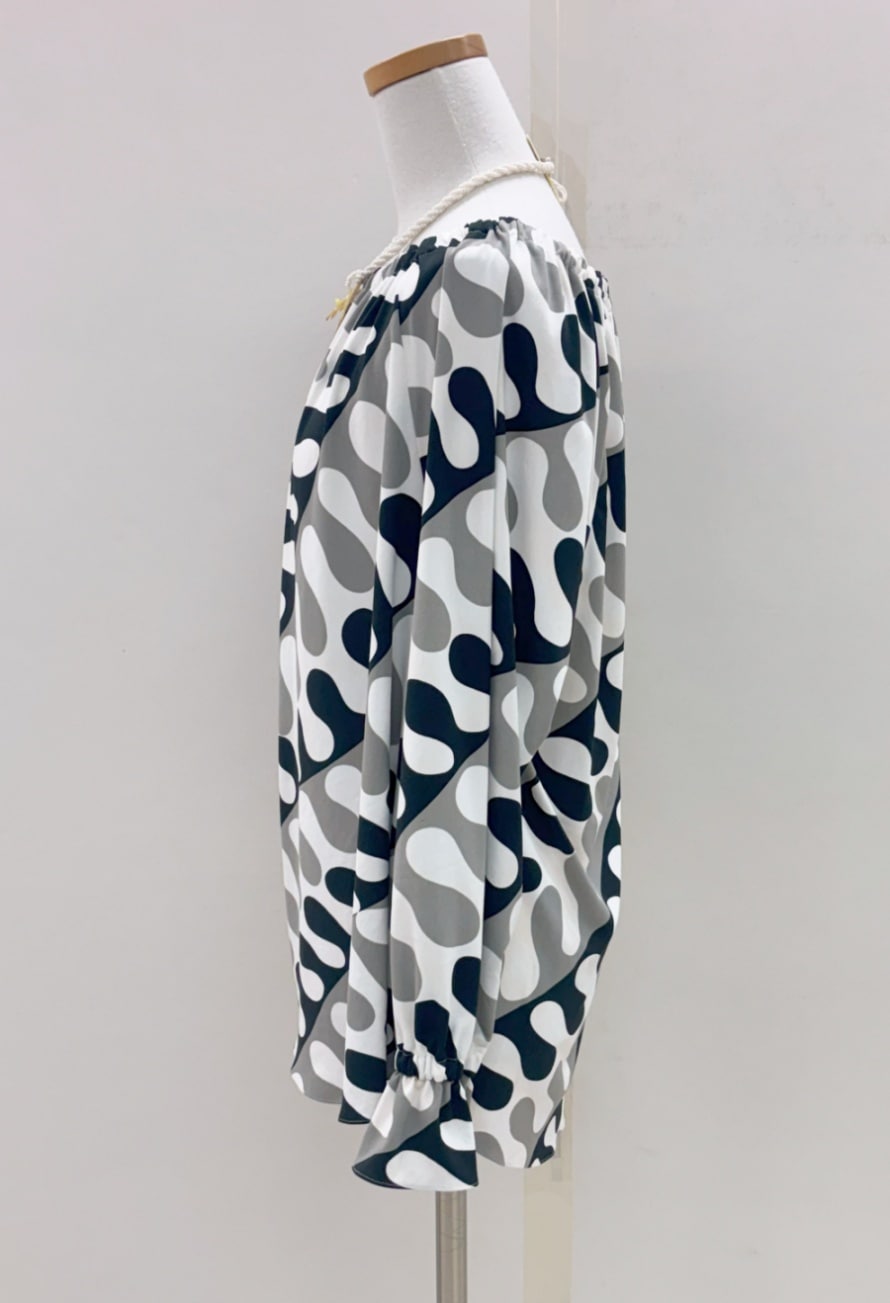 後ろが少し長めです。