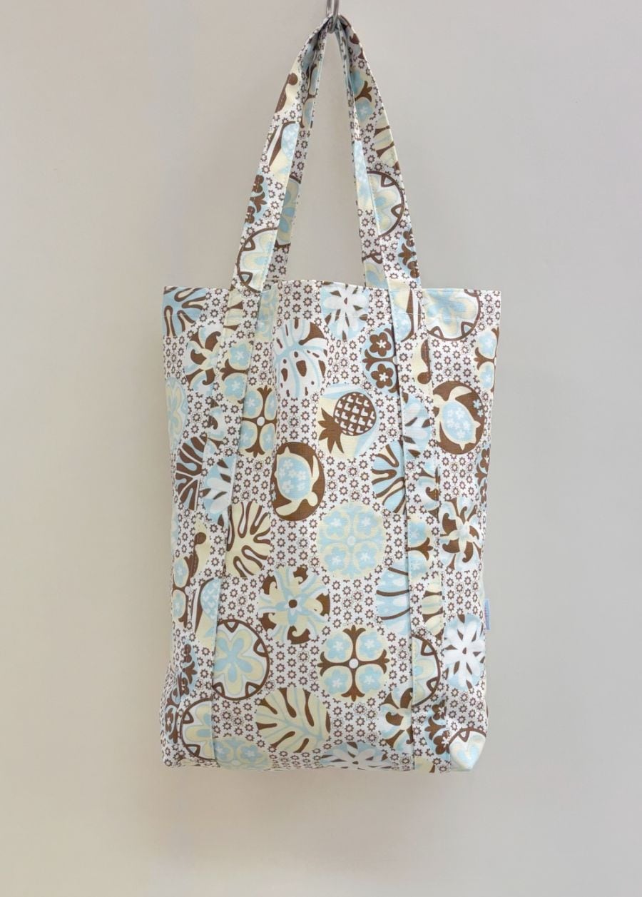 ハッピーアイランドデザインキャンバストートバッグ[ベイビーブルー]　