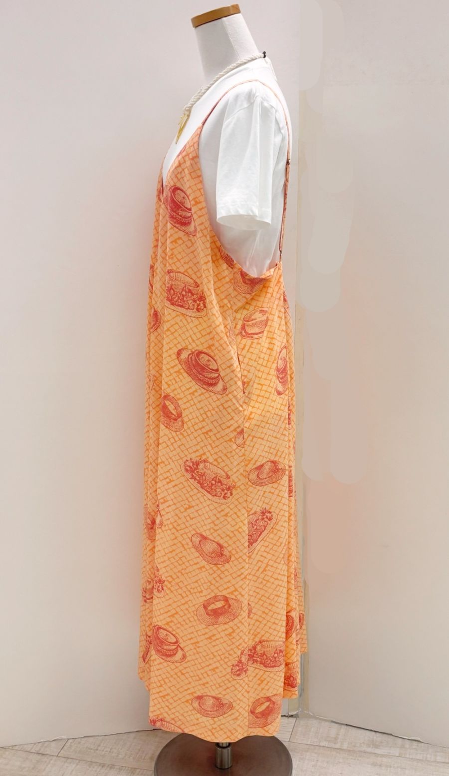 ポケット付きです。